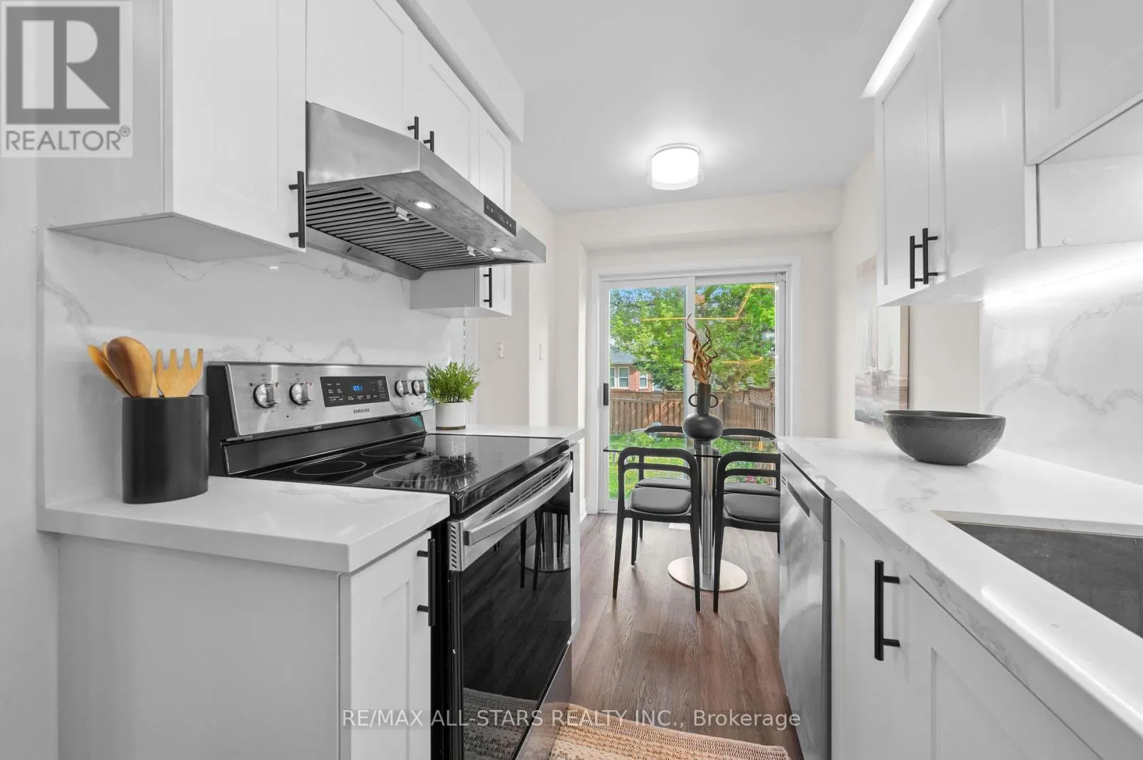 58 WOODROOF CRESCENT