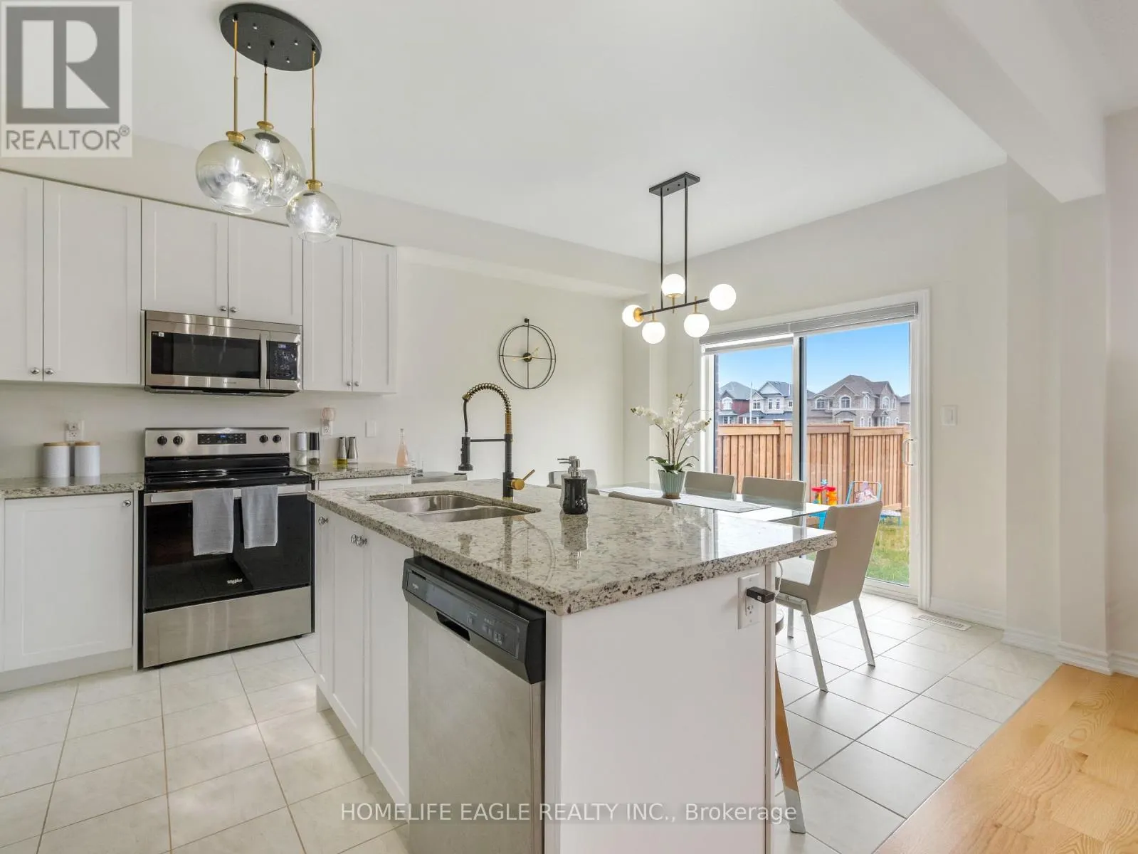 1226 CORBY WAY