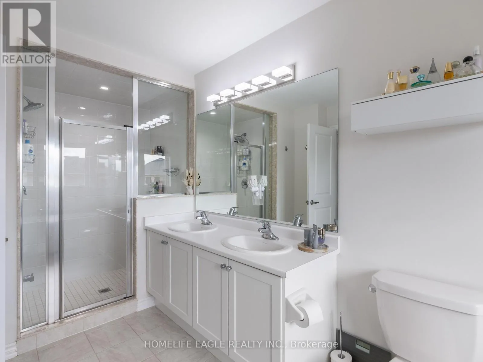 1226 CORBY WAY