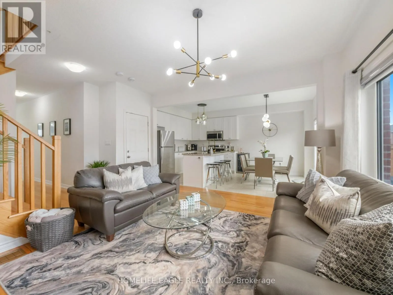 1226 CORBY WAY