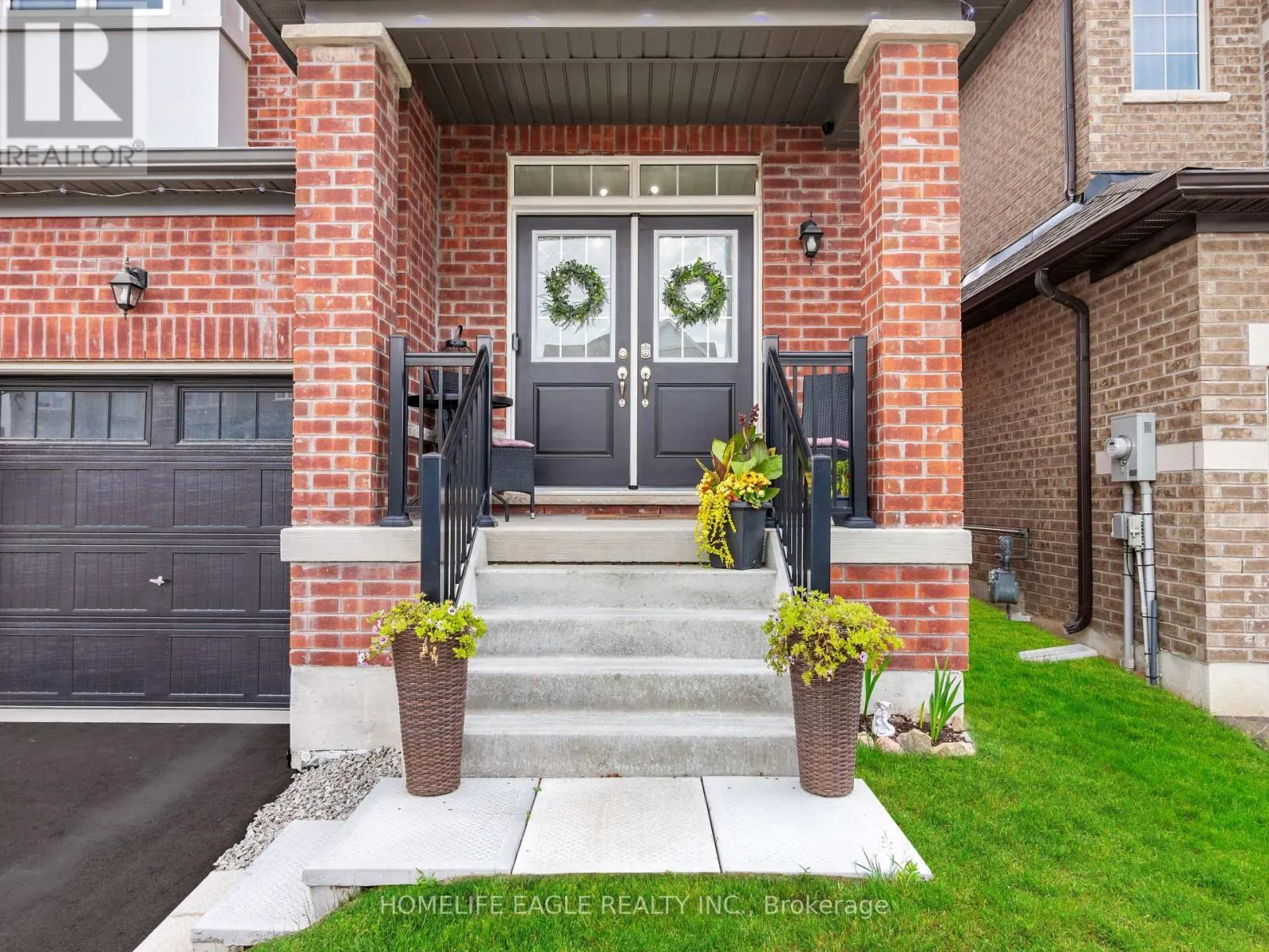 1226 CORBY WAY