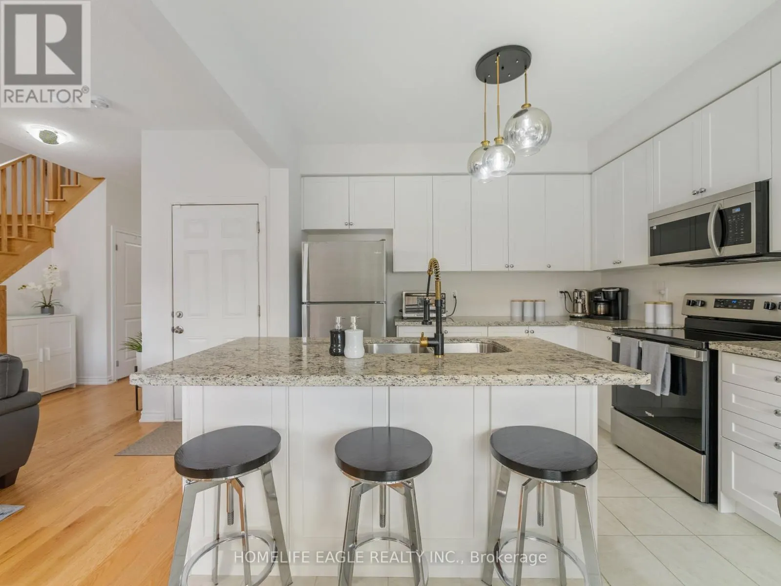 1226 CORBY WAY