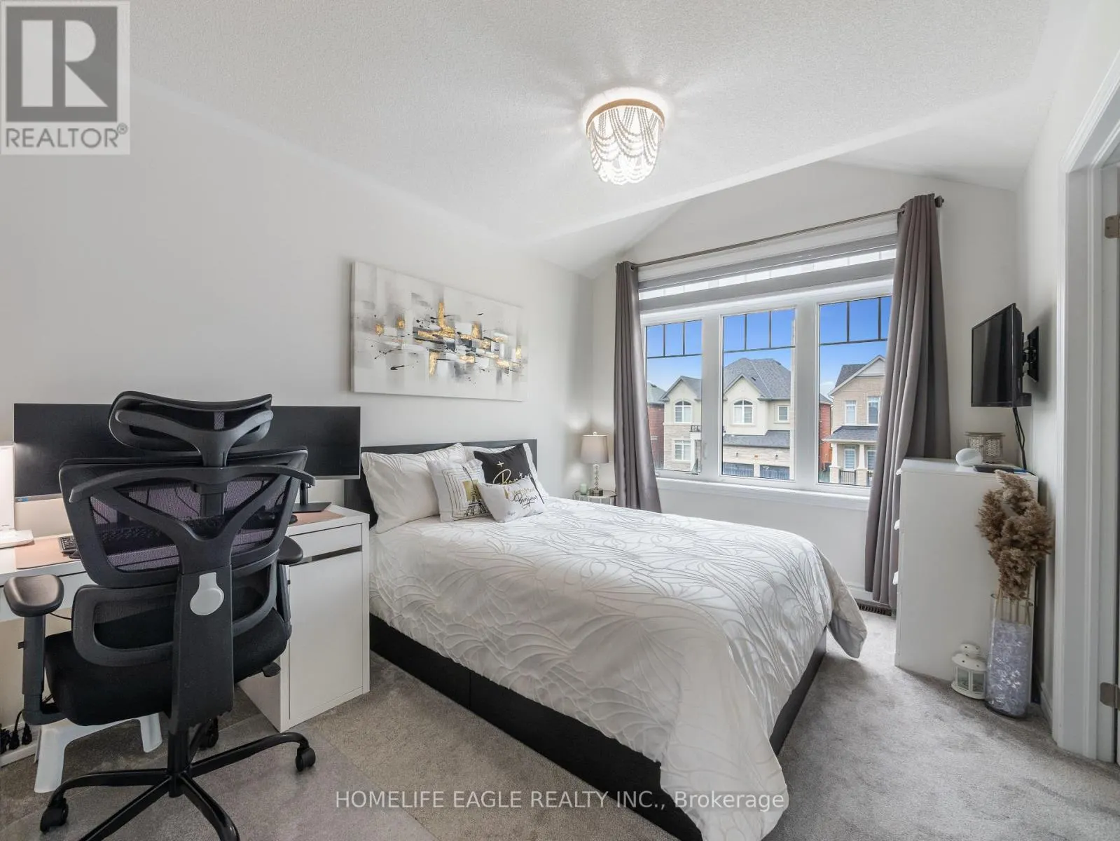 1226 CORBY WAY