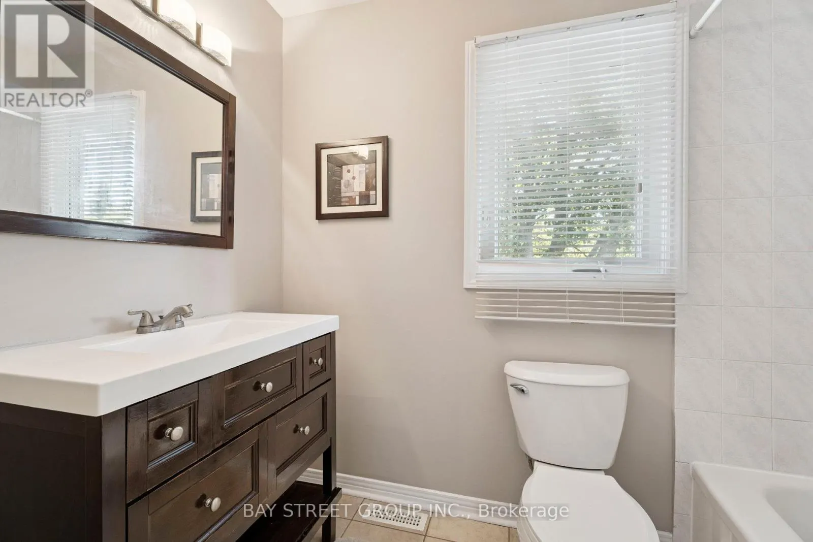 873 PLAYTER CRESCENT