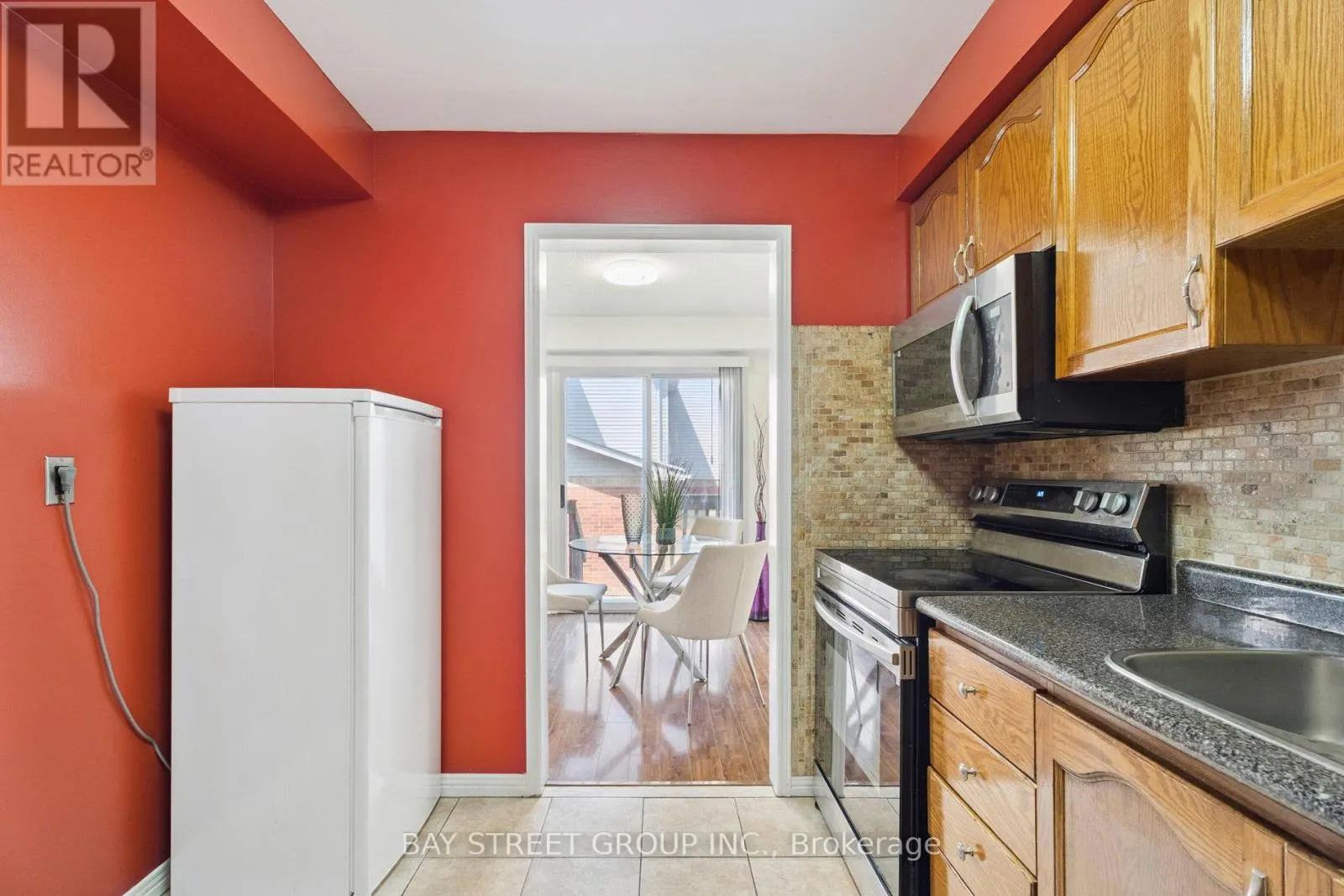 873 PLAYTER CRESCENT