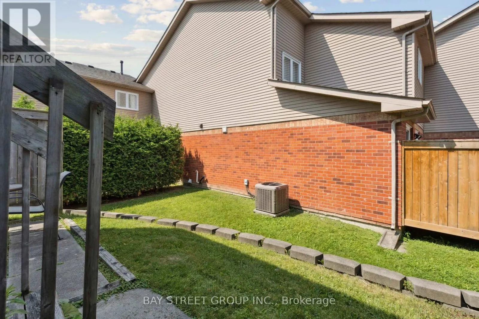 873 PLAYTER CRESCENT