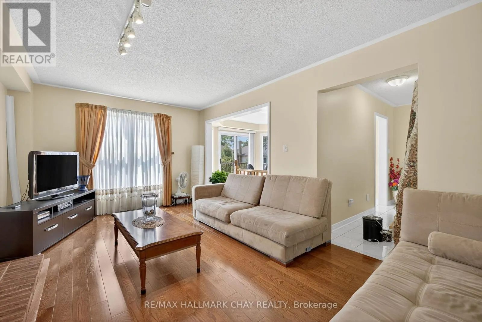 25 HEATHERWOOD CRESCENT