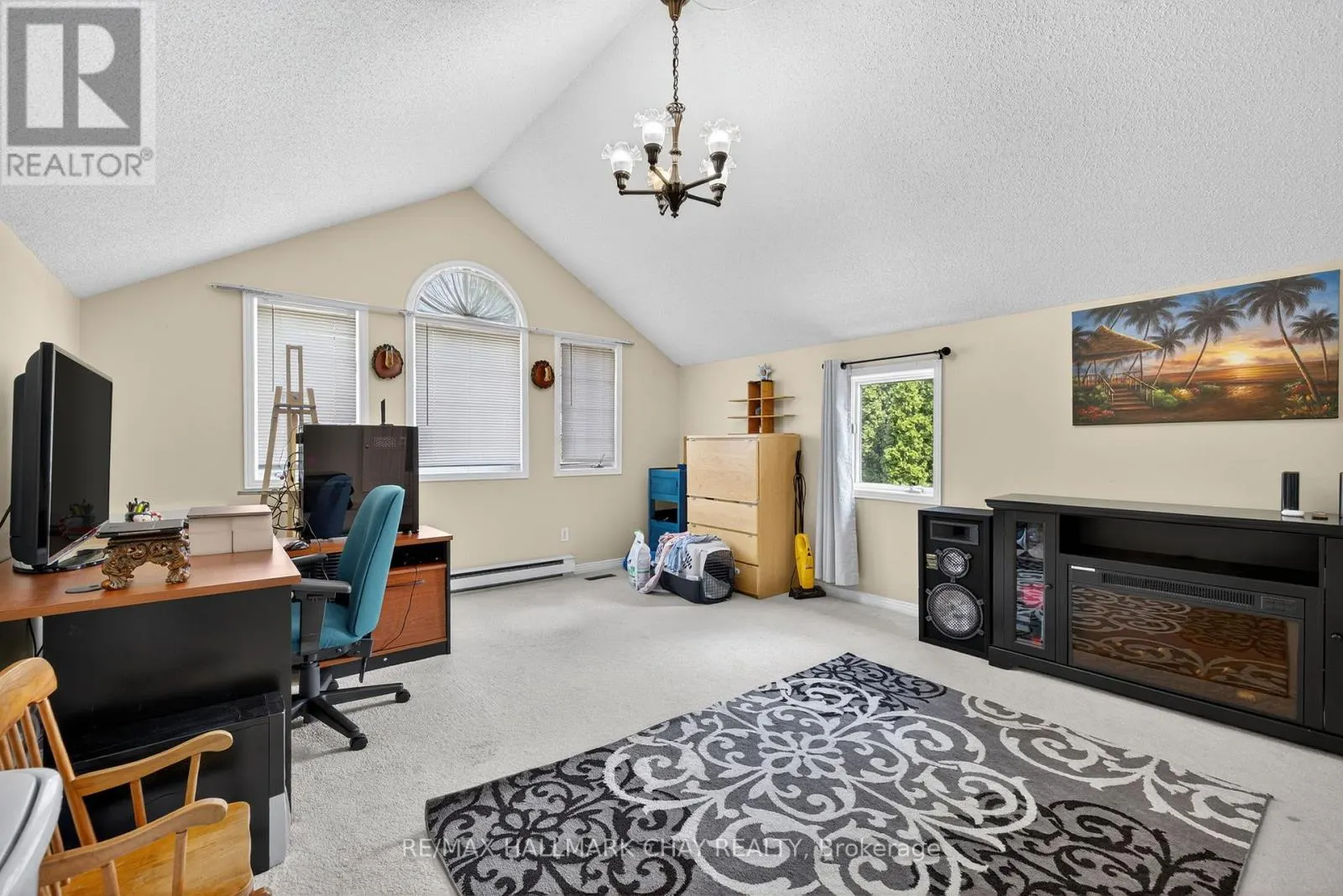25 HEATHERWOOD CRESCENT