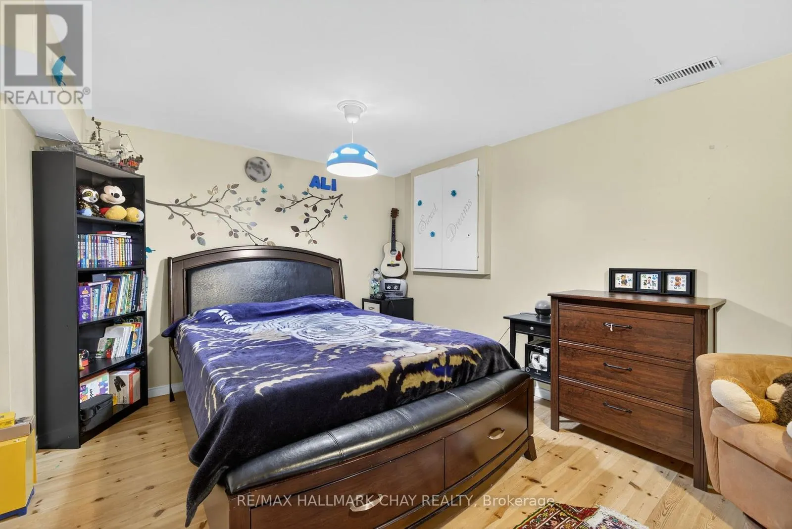 25 HEATHERWOOD CRESCENT