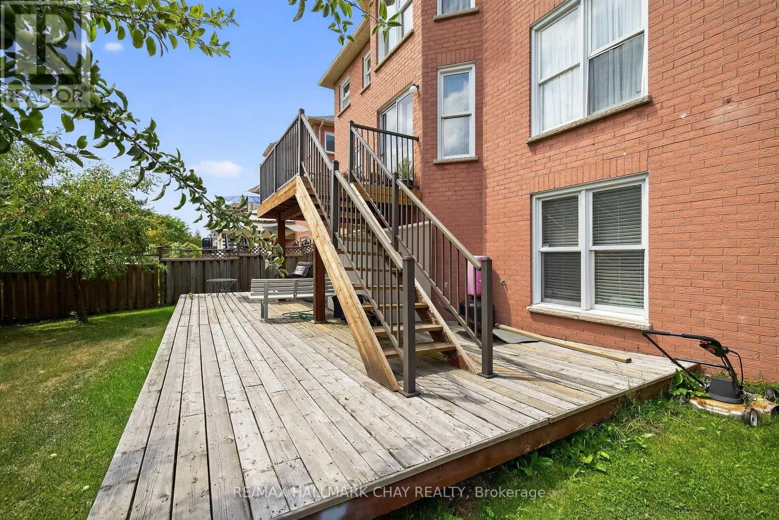 25 HEATHERWOOD CRESCENT