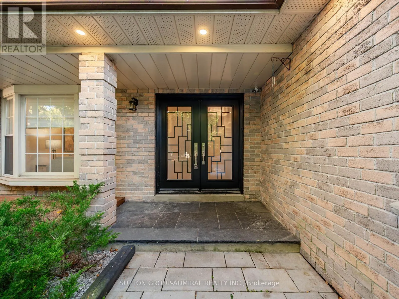 97 GOLF LINKS DRIVE