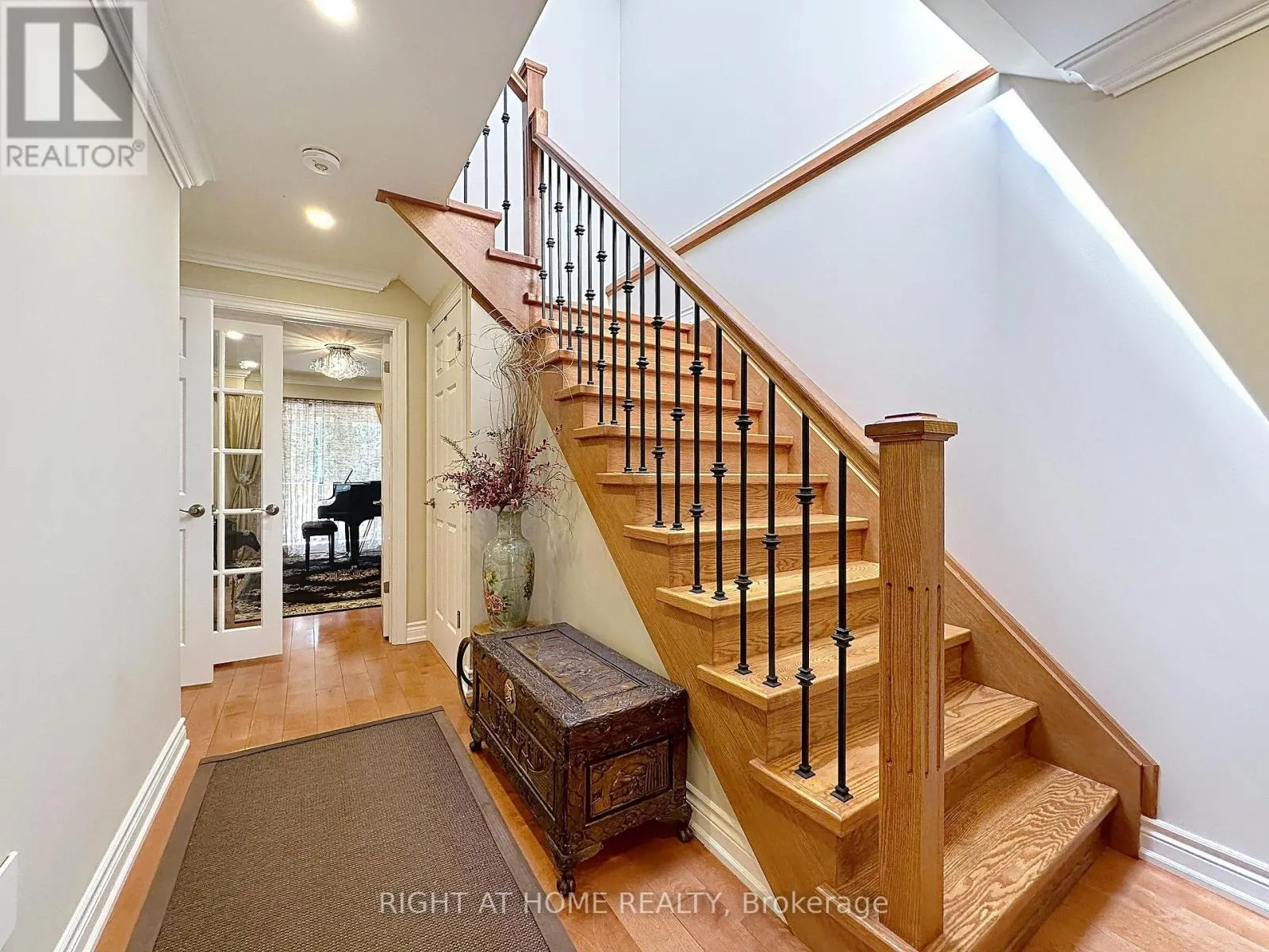 100 GREENBELT CRESCENT