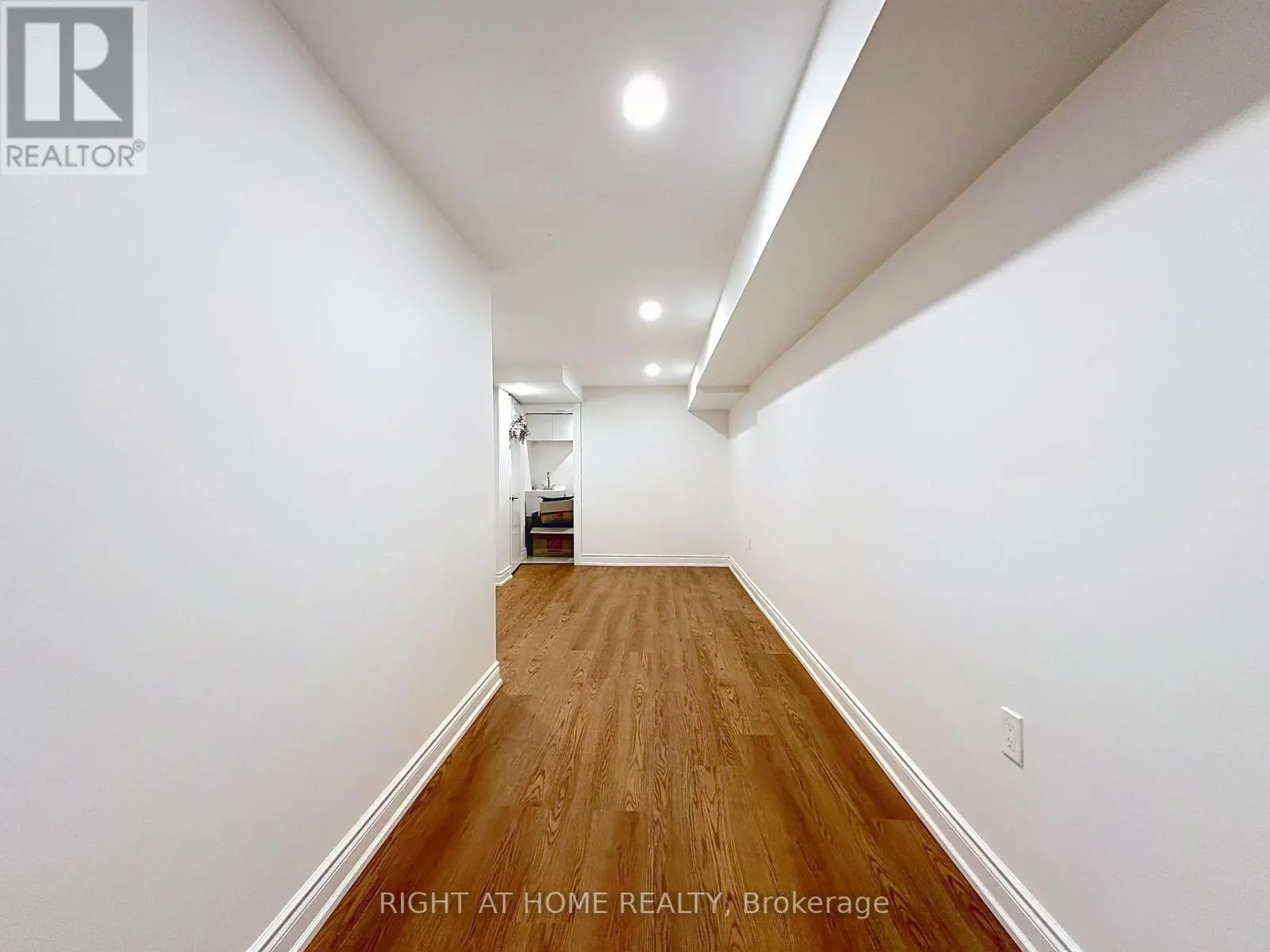 100 GREENBELT CRESCENT
