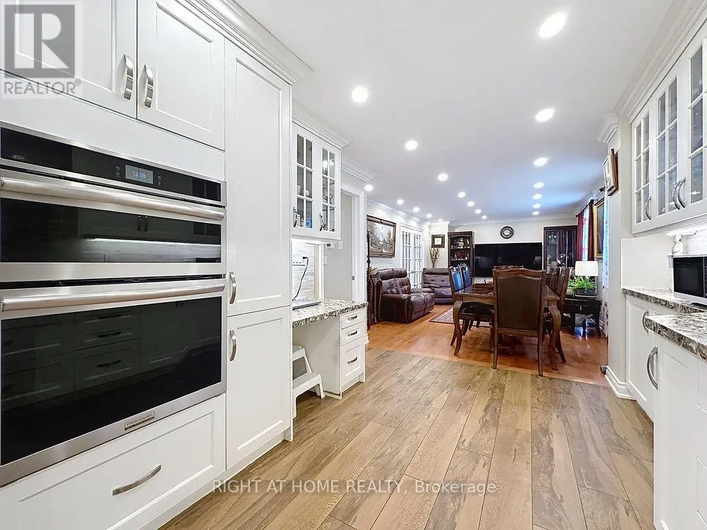 100 GREENBELT CRESCENT