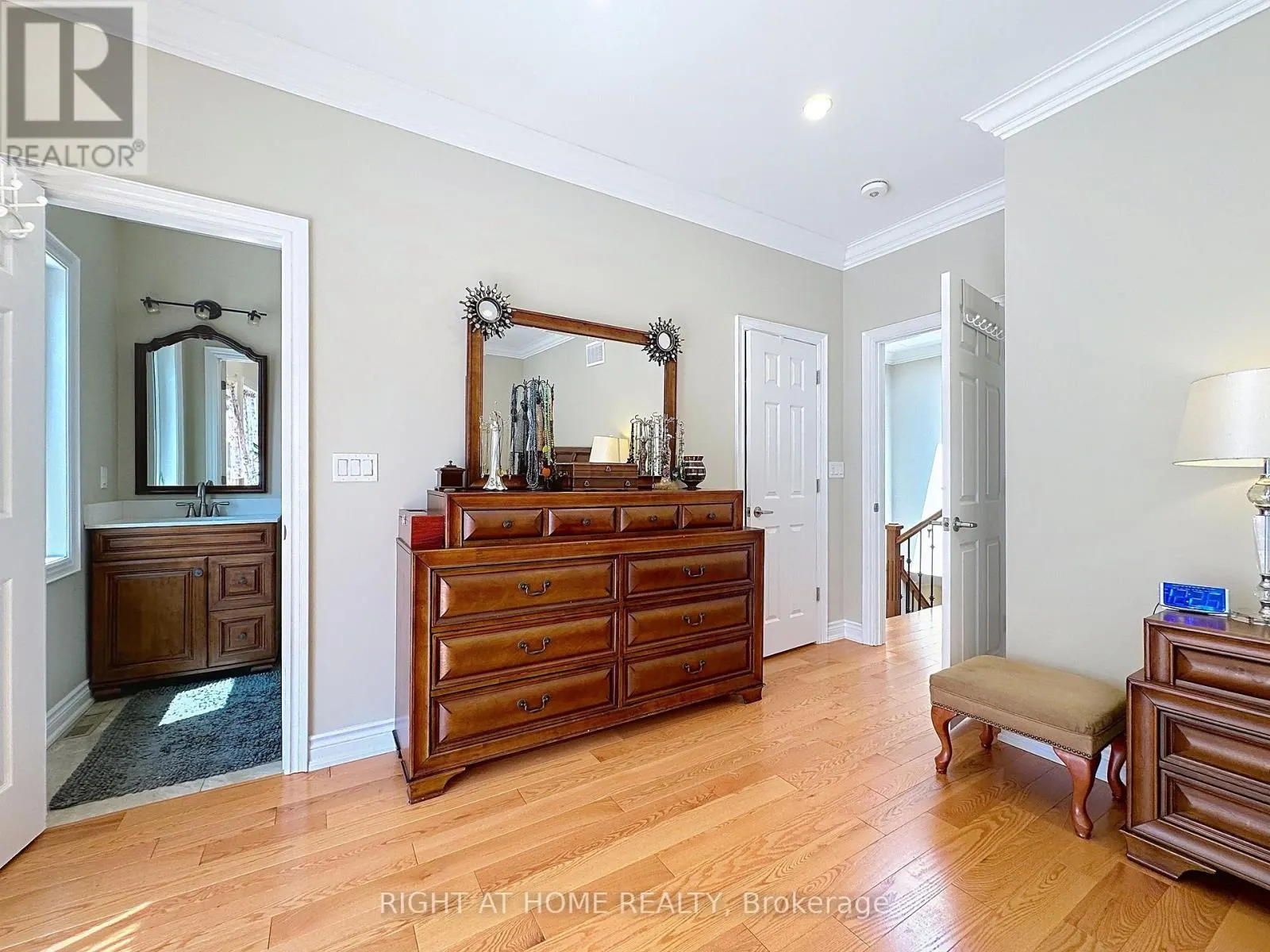 100 GREENBELT CRESCENT