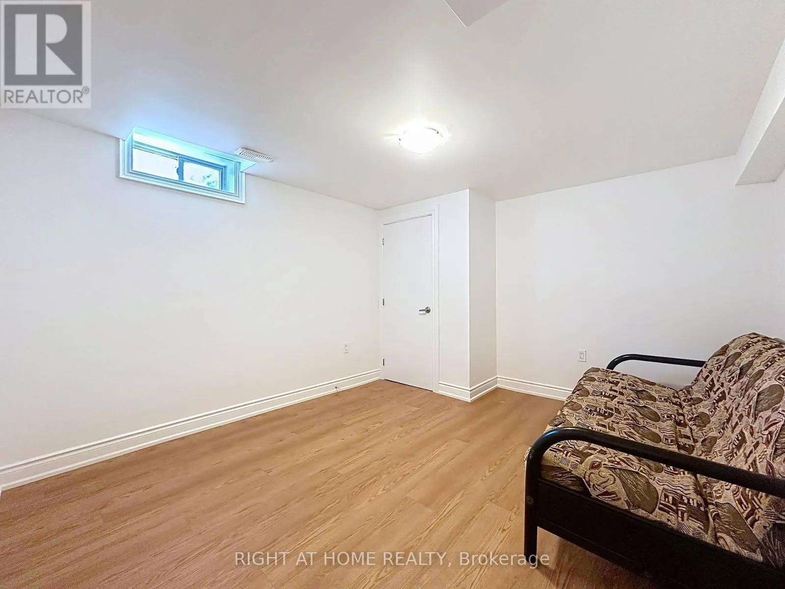 100 GREENBELT CRESCENT