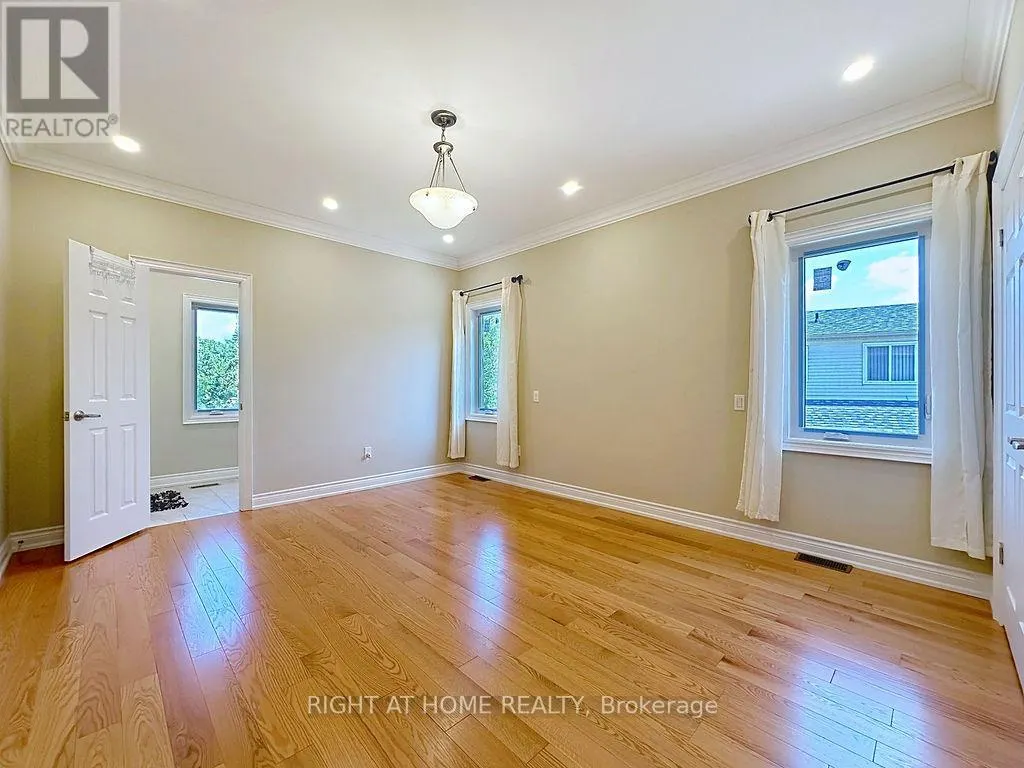 100 GREENBELT CRESCENT