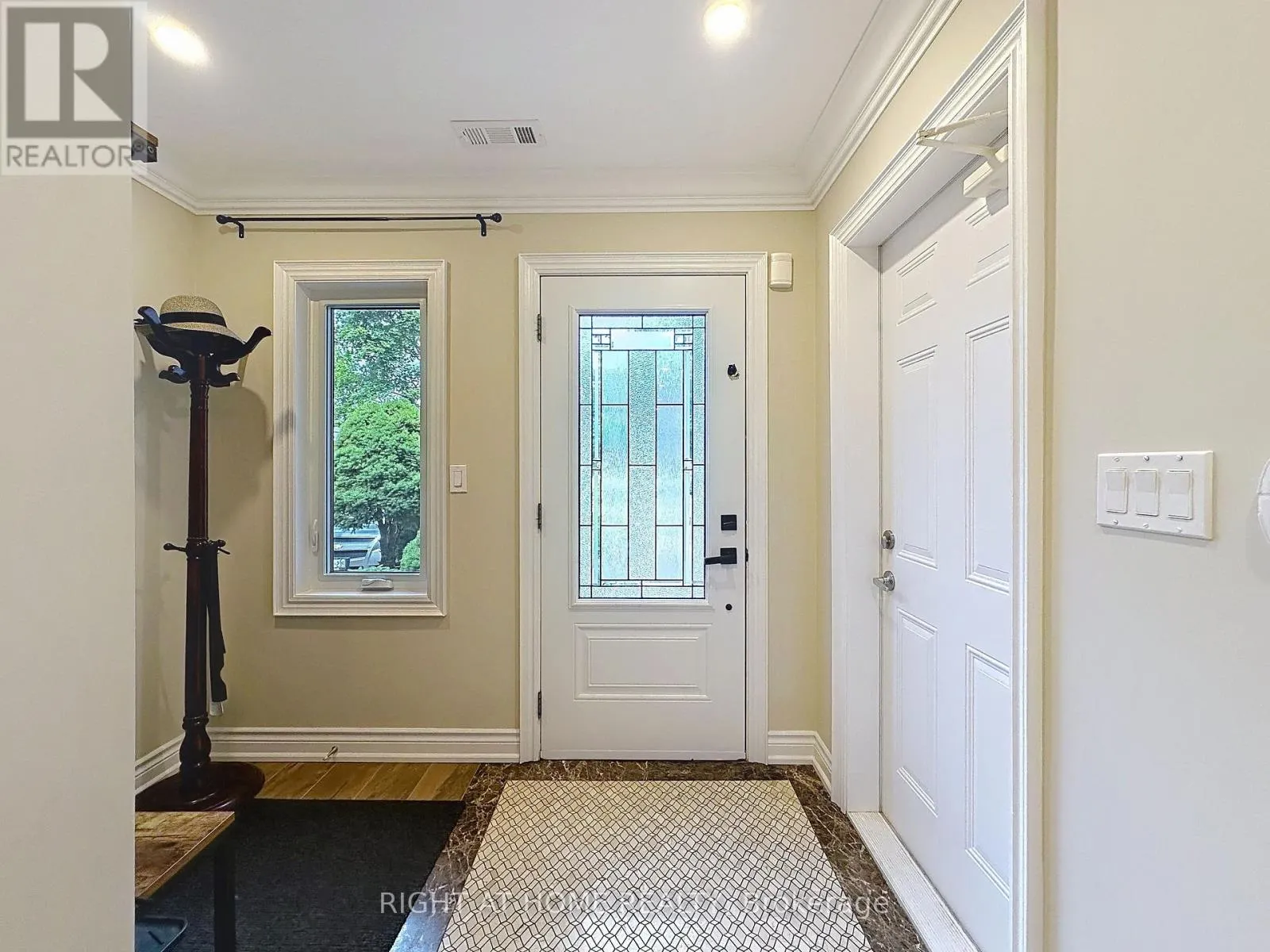 100 GREENBELT CRESCENT