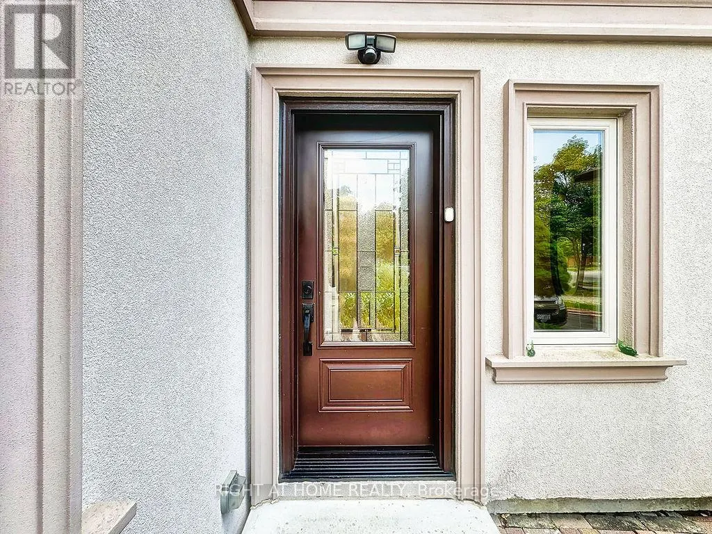 100 GREENBELT CRESCENT