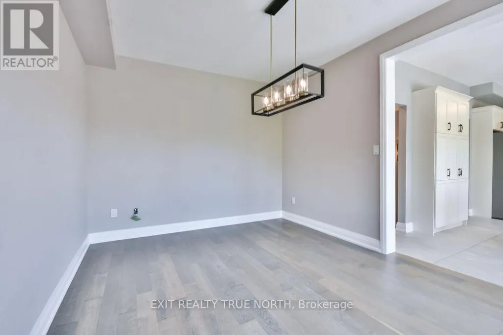 1908 EMERALD COURT