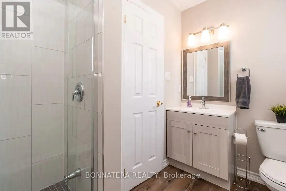 687 INNISFIL BEACH ROAD