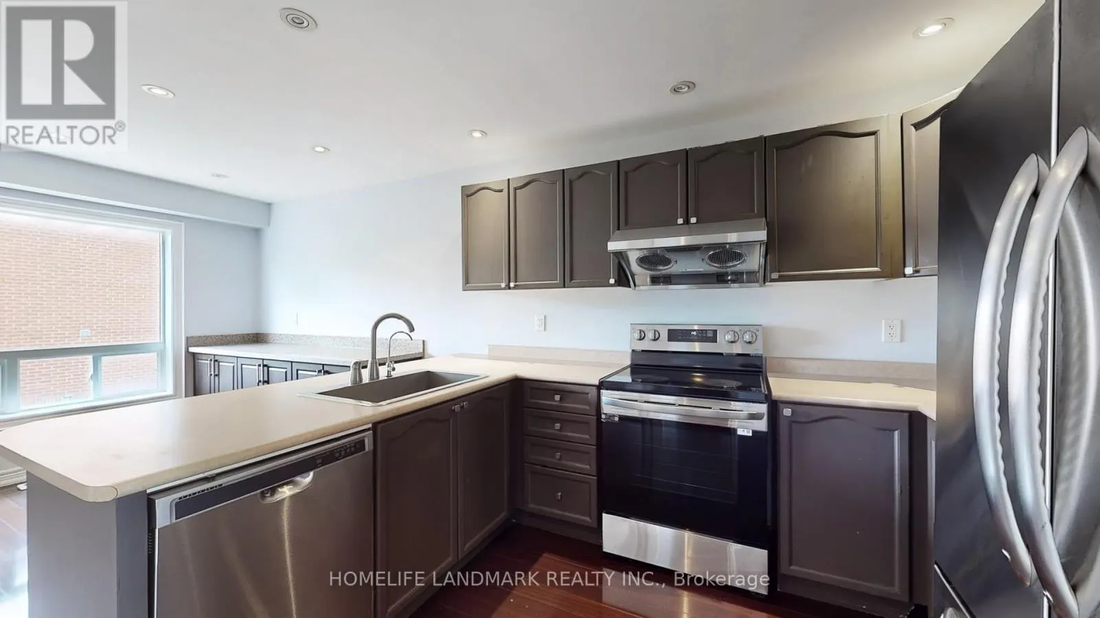 183 ALFRED SMITH WAY