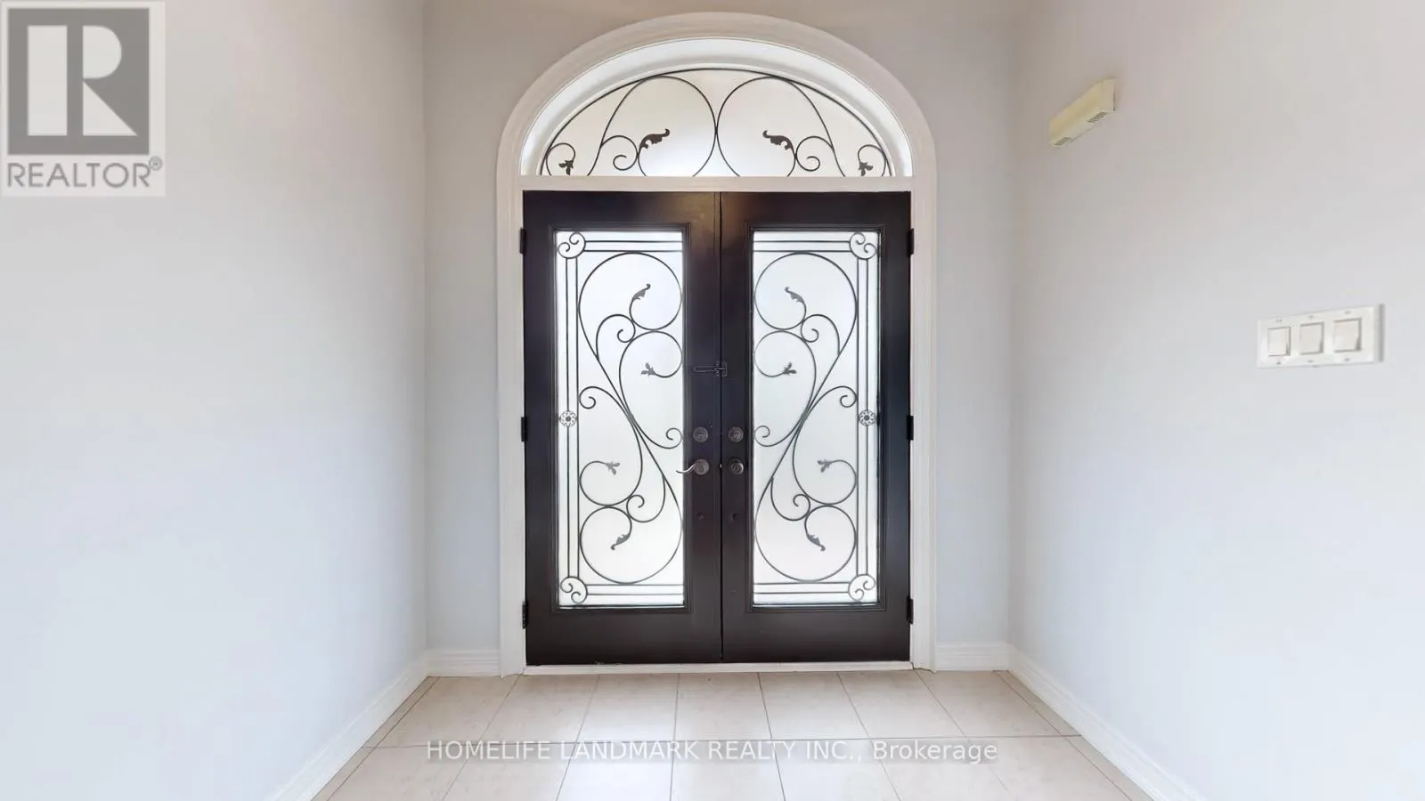 183 ALFRED SMITH WAY