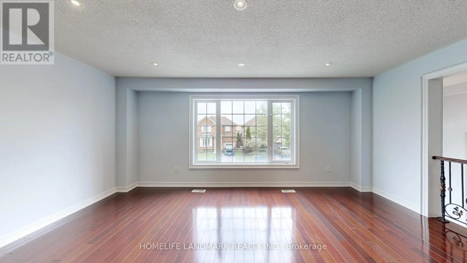 183 ALFRED SMITH WAY