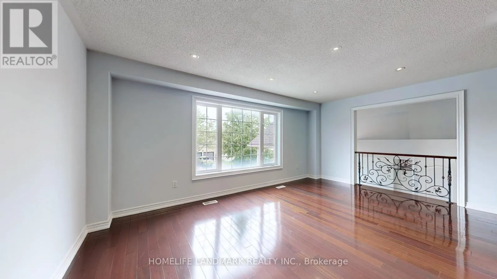 183 ALFRED SMITH WAY