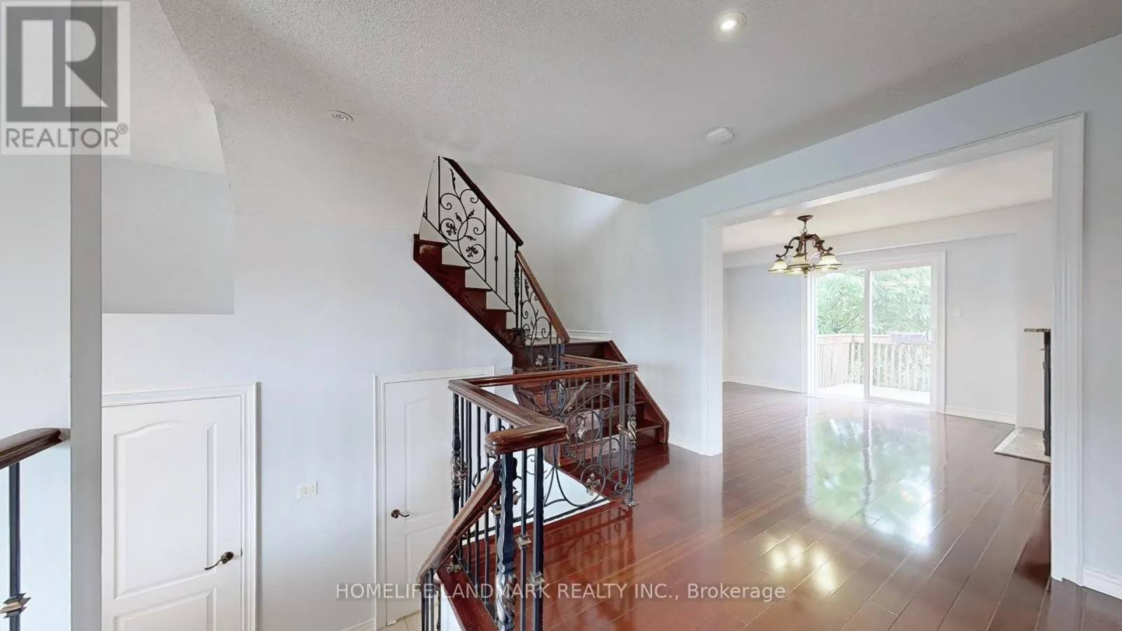 183 ALFRED SMITH WAY