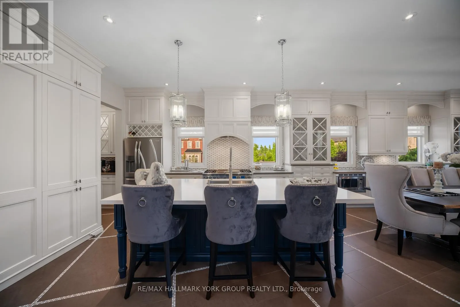 2 TIDNISH COURT