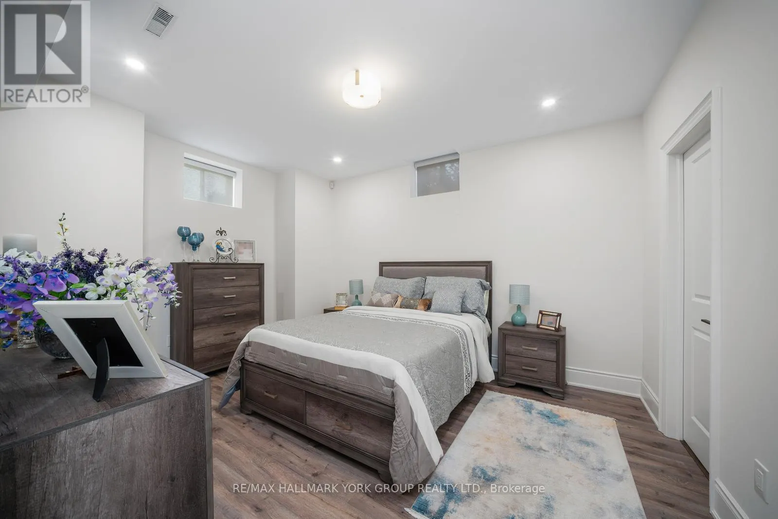 2 TIDNISH COURT