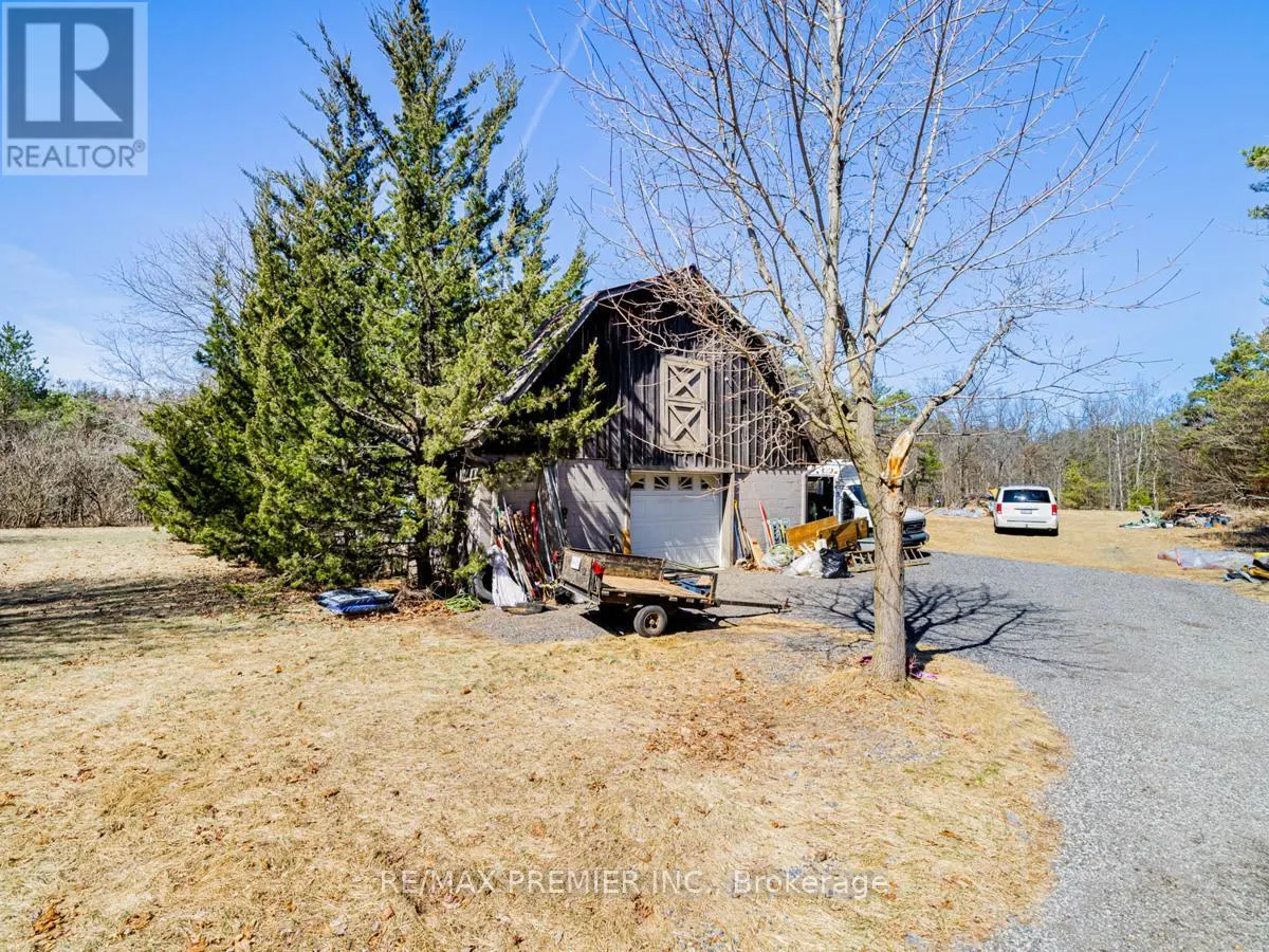 4282 VIVIAN ROAD