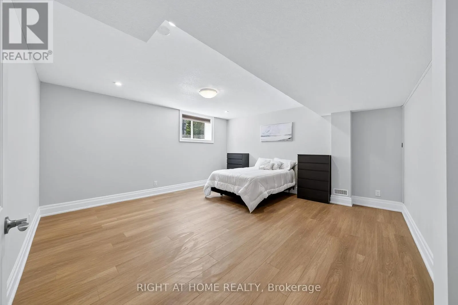 3500 CRESCENT HARBOUR ROAD