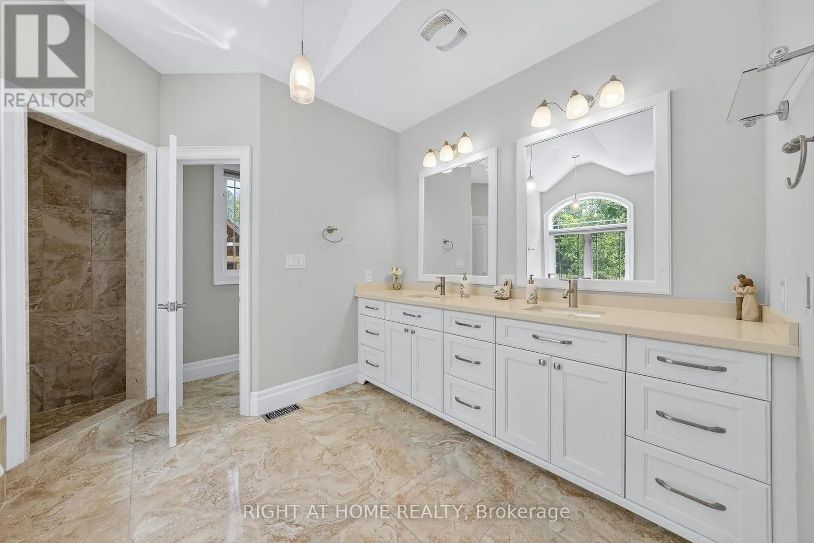 3500 CRESCENT HARBOUR ROAD
