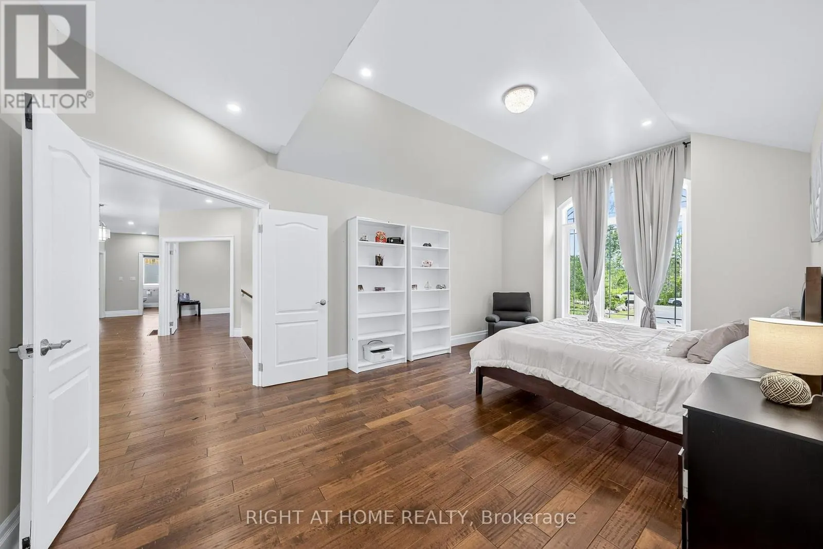 3500 CRESCENT HARBOUR ROAD