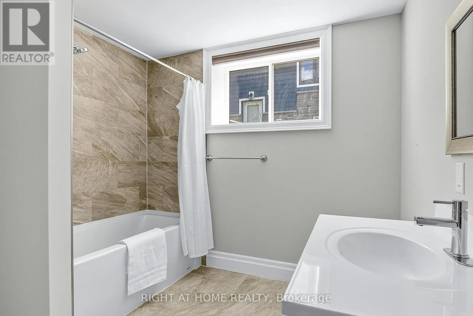 3500 CRESCENT HARBOUR ROAD