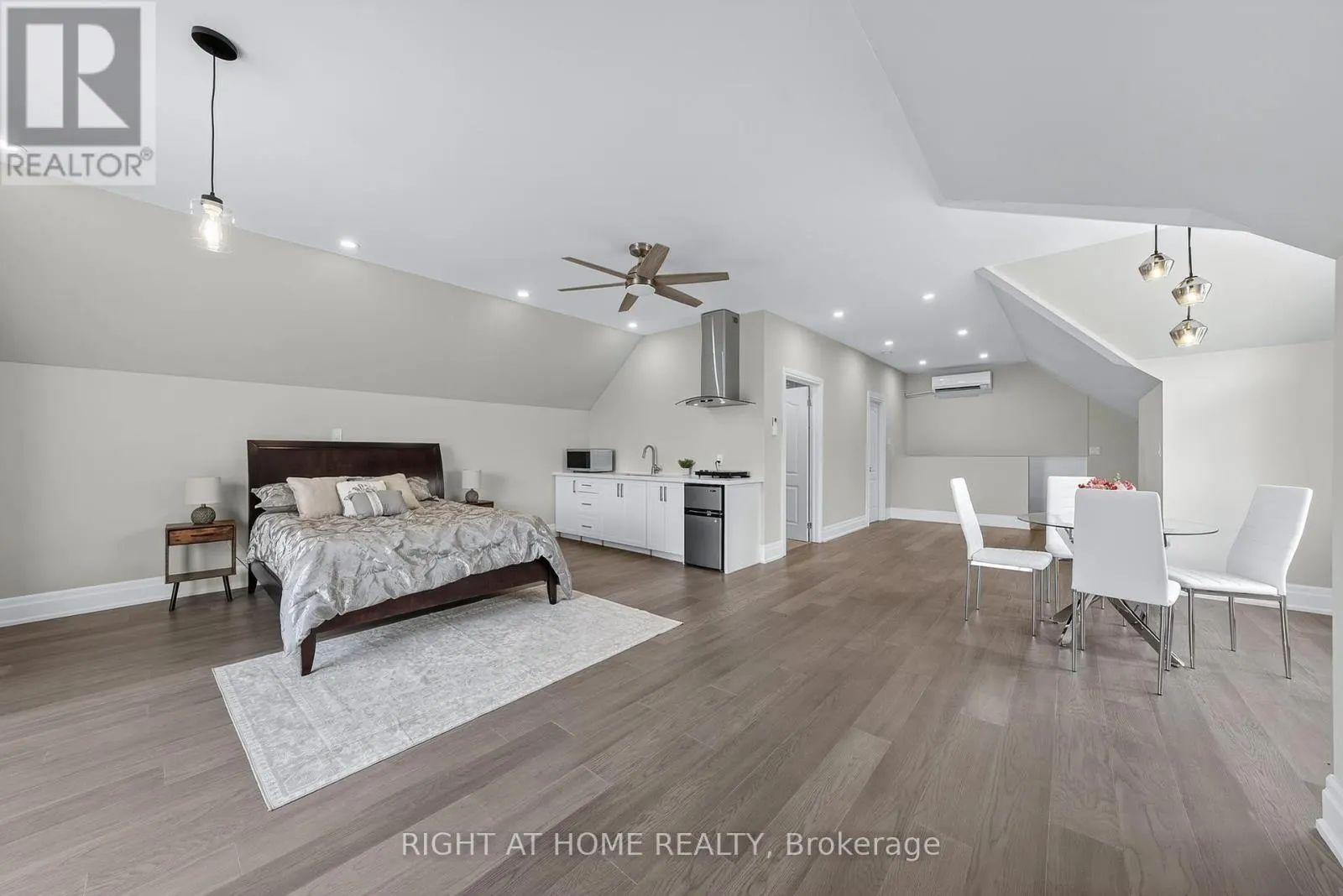 3500 CRESCENT HARBOUR ROAD