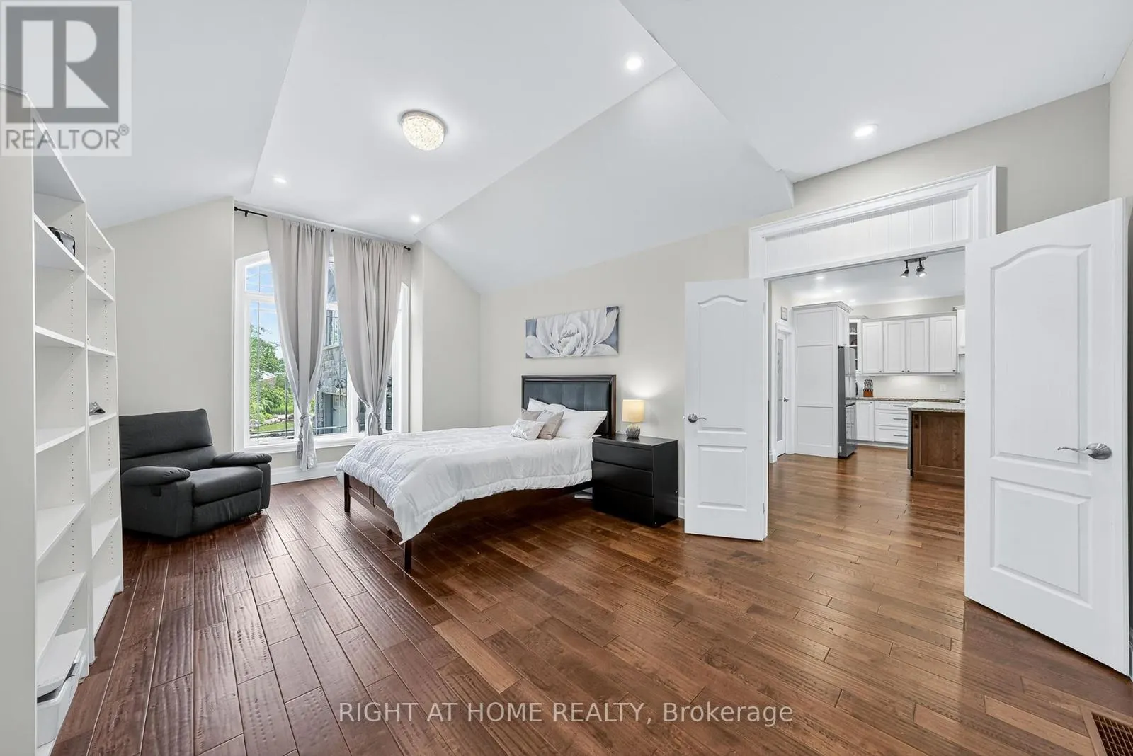 3500 CRESCENT HARBOUR ROAD