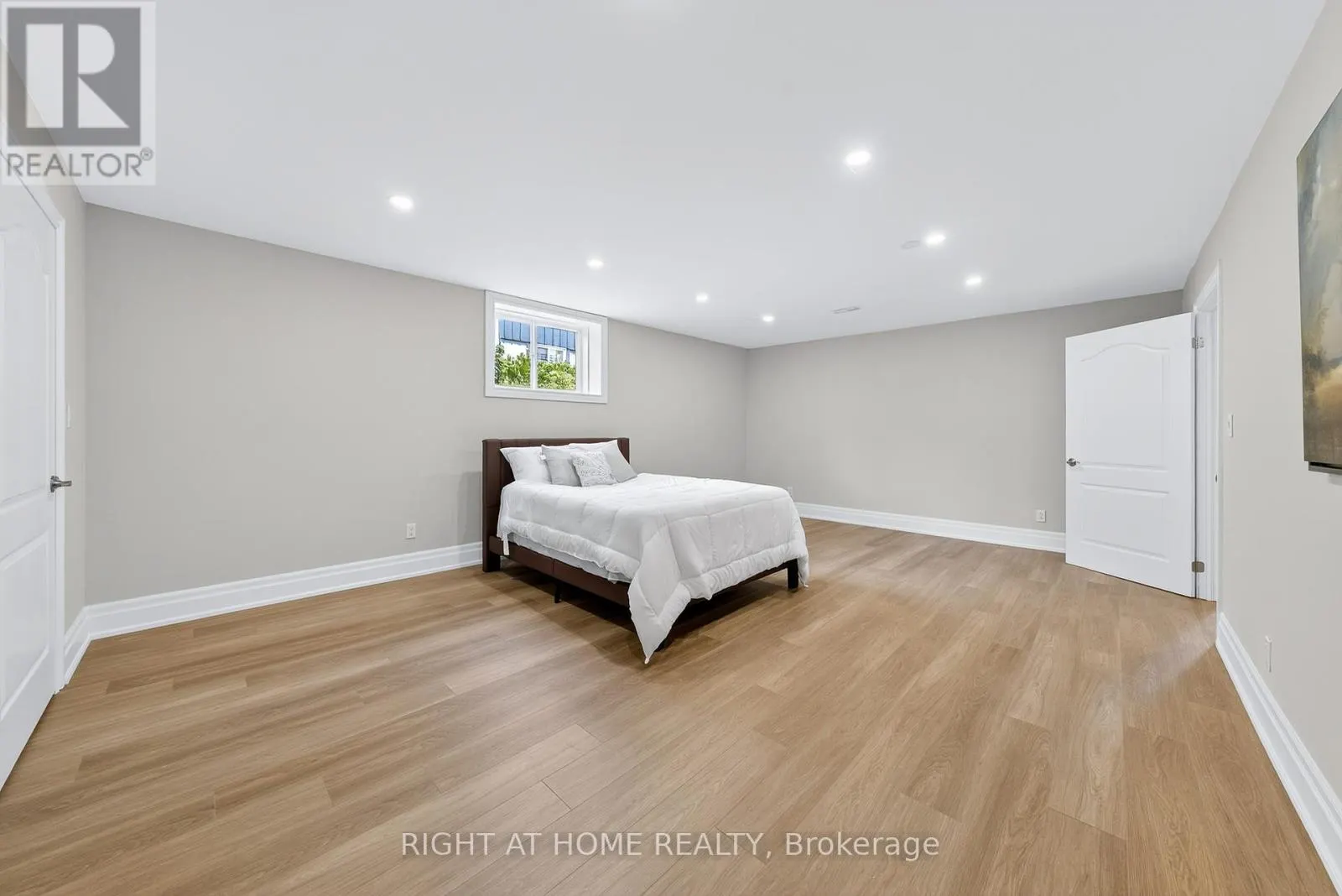 3500 CRESCENT HARBOUR ROAD
