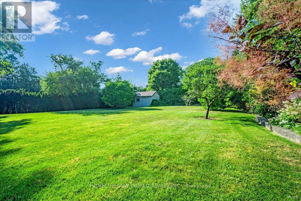12 DENHAM DRIVE