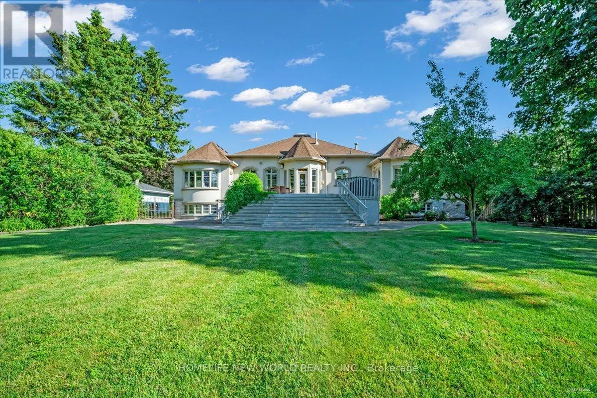 12 DENHAM DRIVE