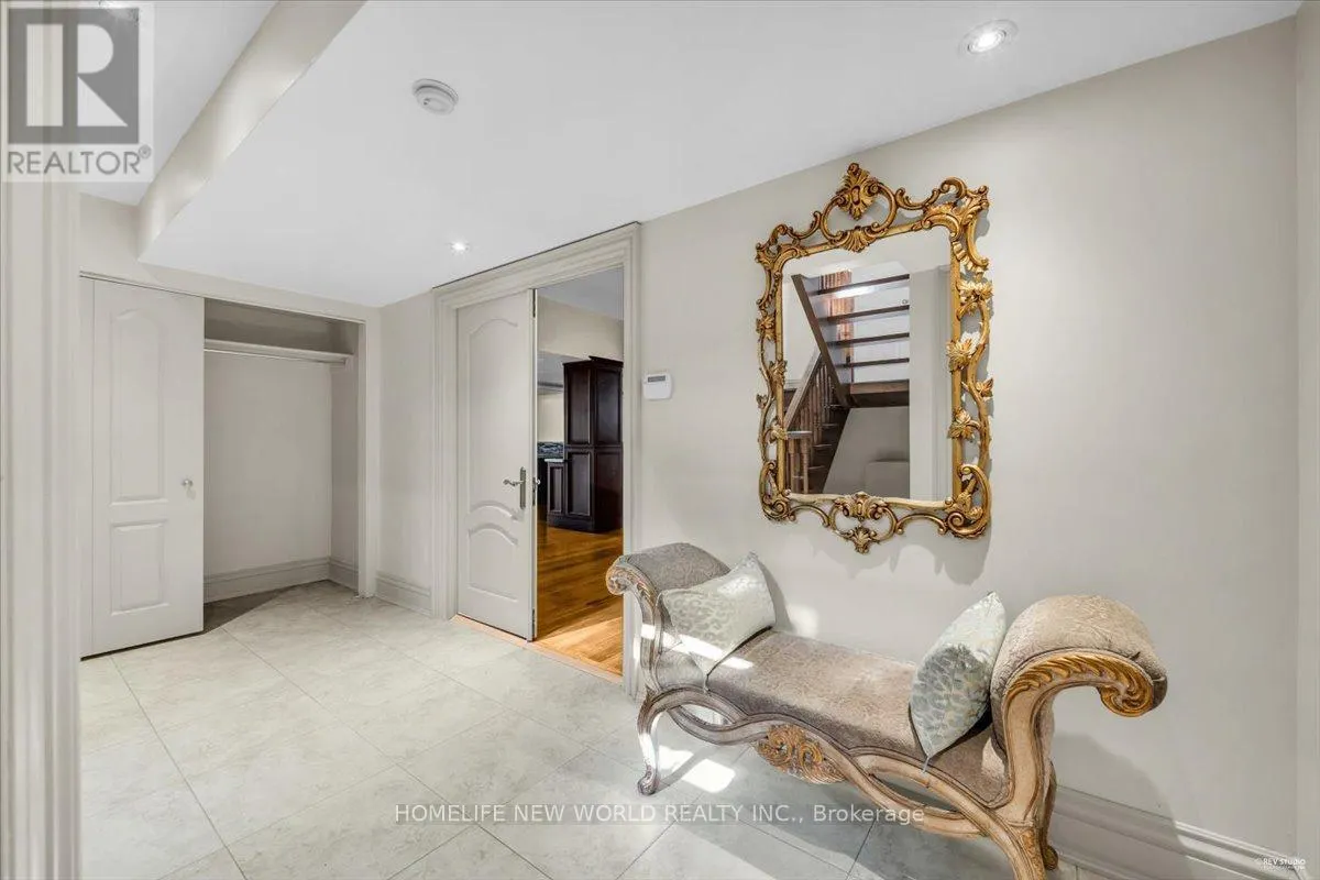 12 DENHAM DRIVE