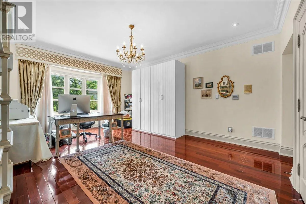 12 DENHAM DRIVE