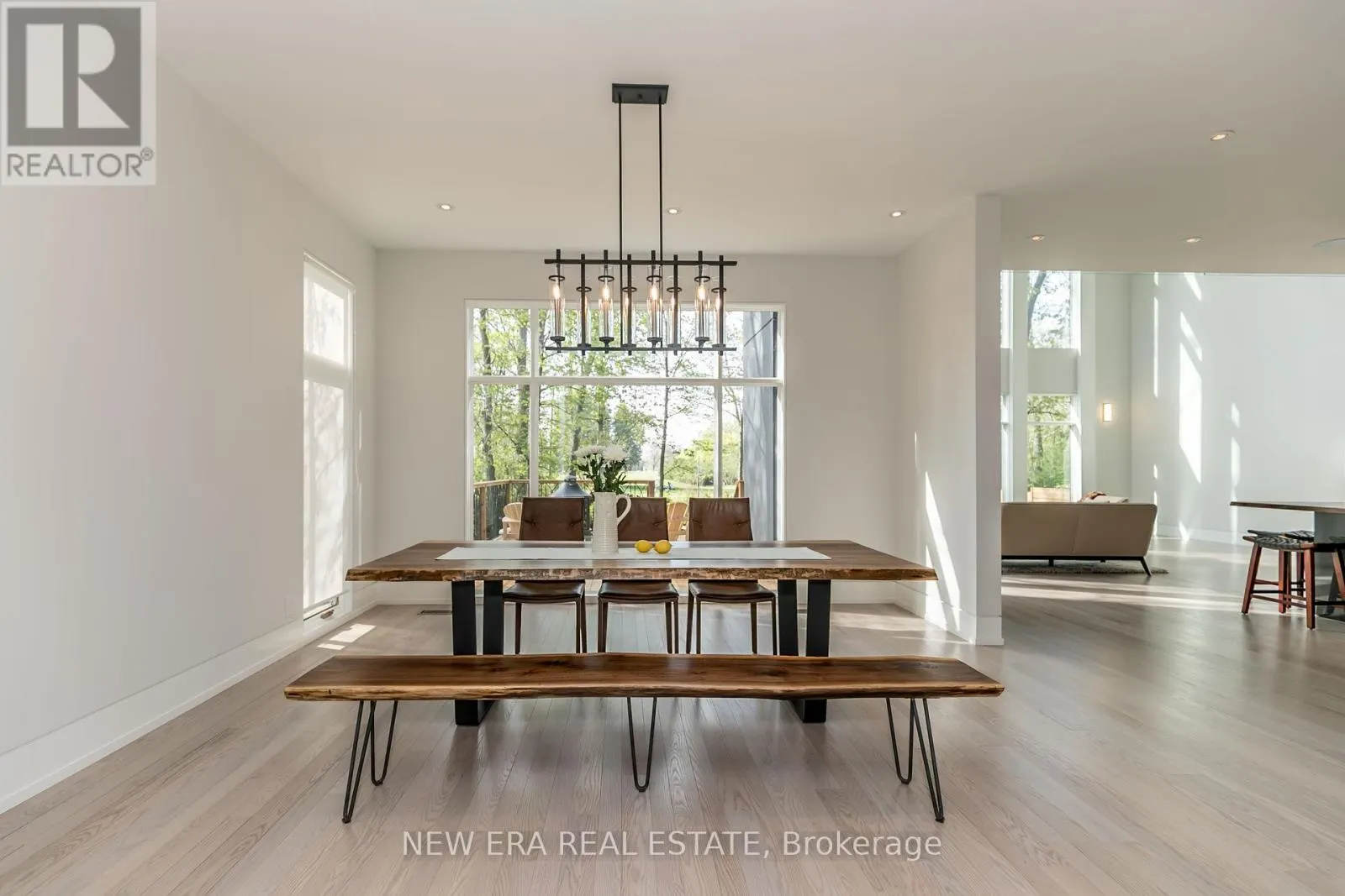 767 CEDARVALE DRIVE