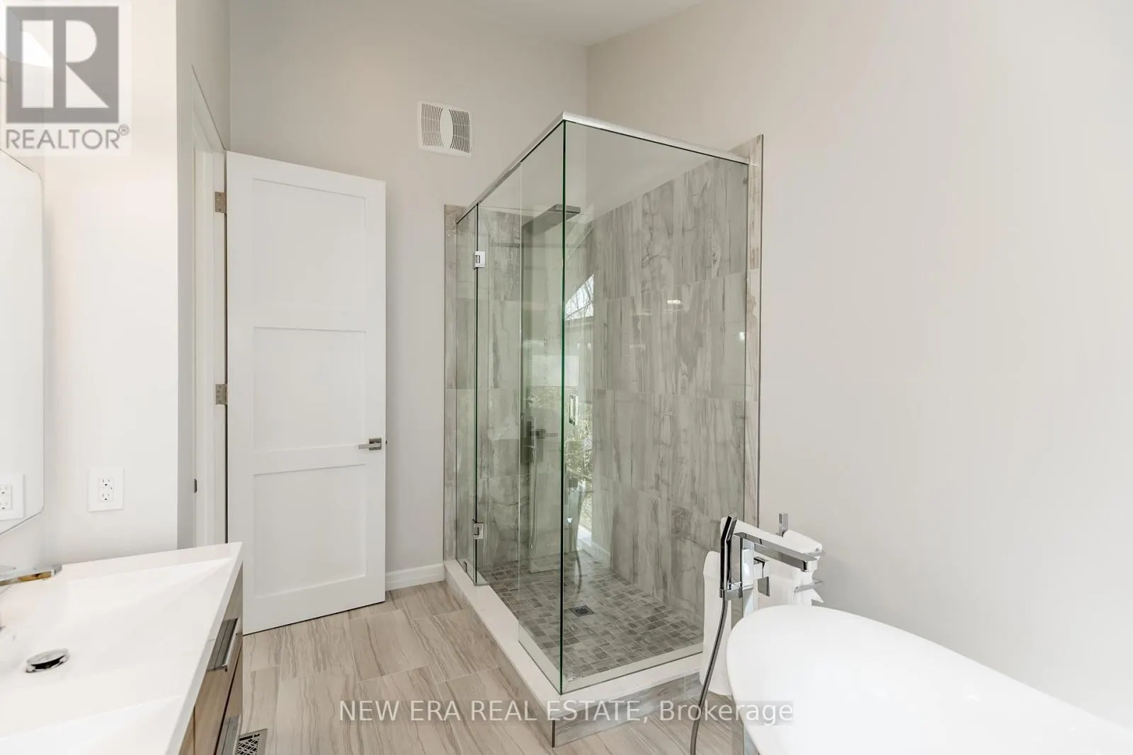 767 CEDARVALE DRIVE