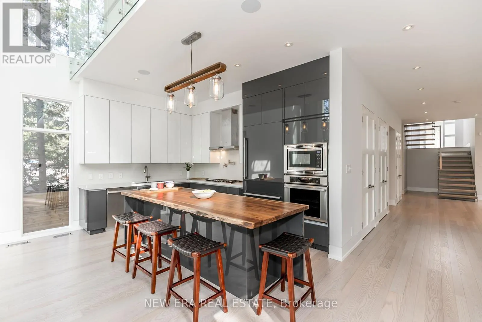 767 CEDARVALE DRIVE
