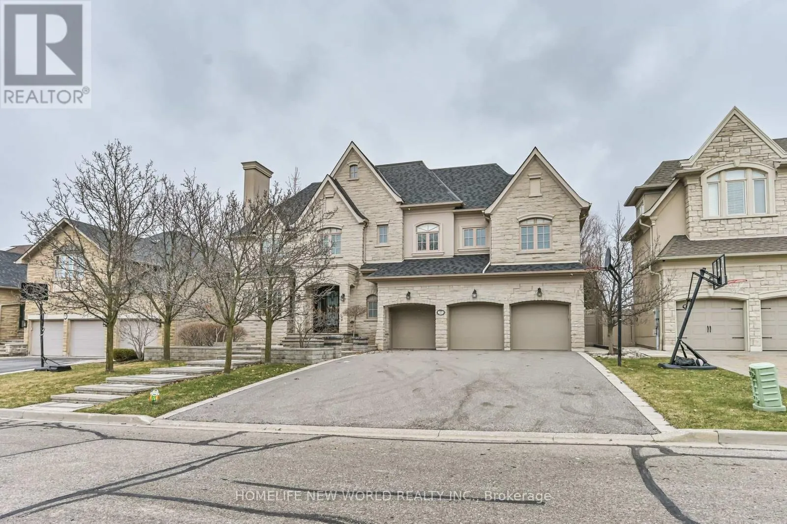 33 EVITA COURT