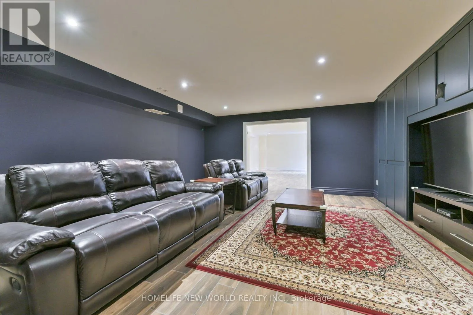 33 EVITA COURT