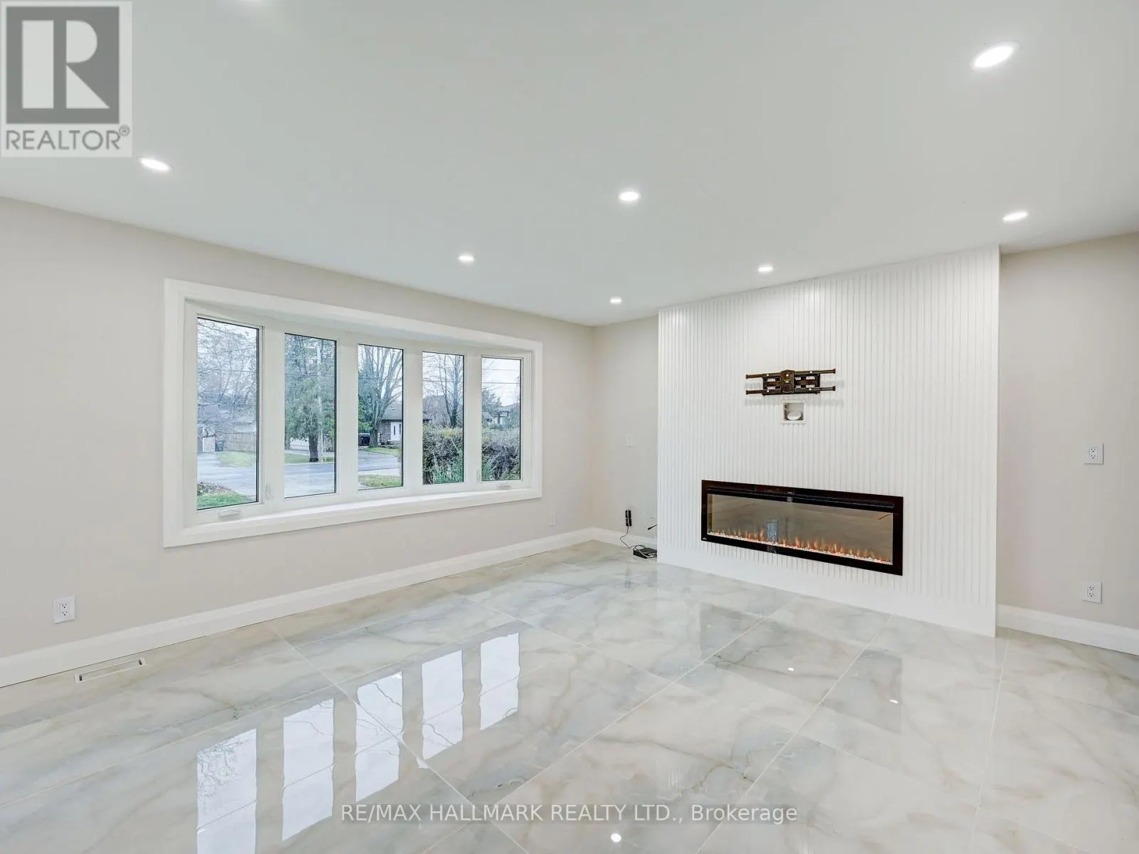 1046 LEBANON DRIVE